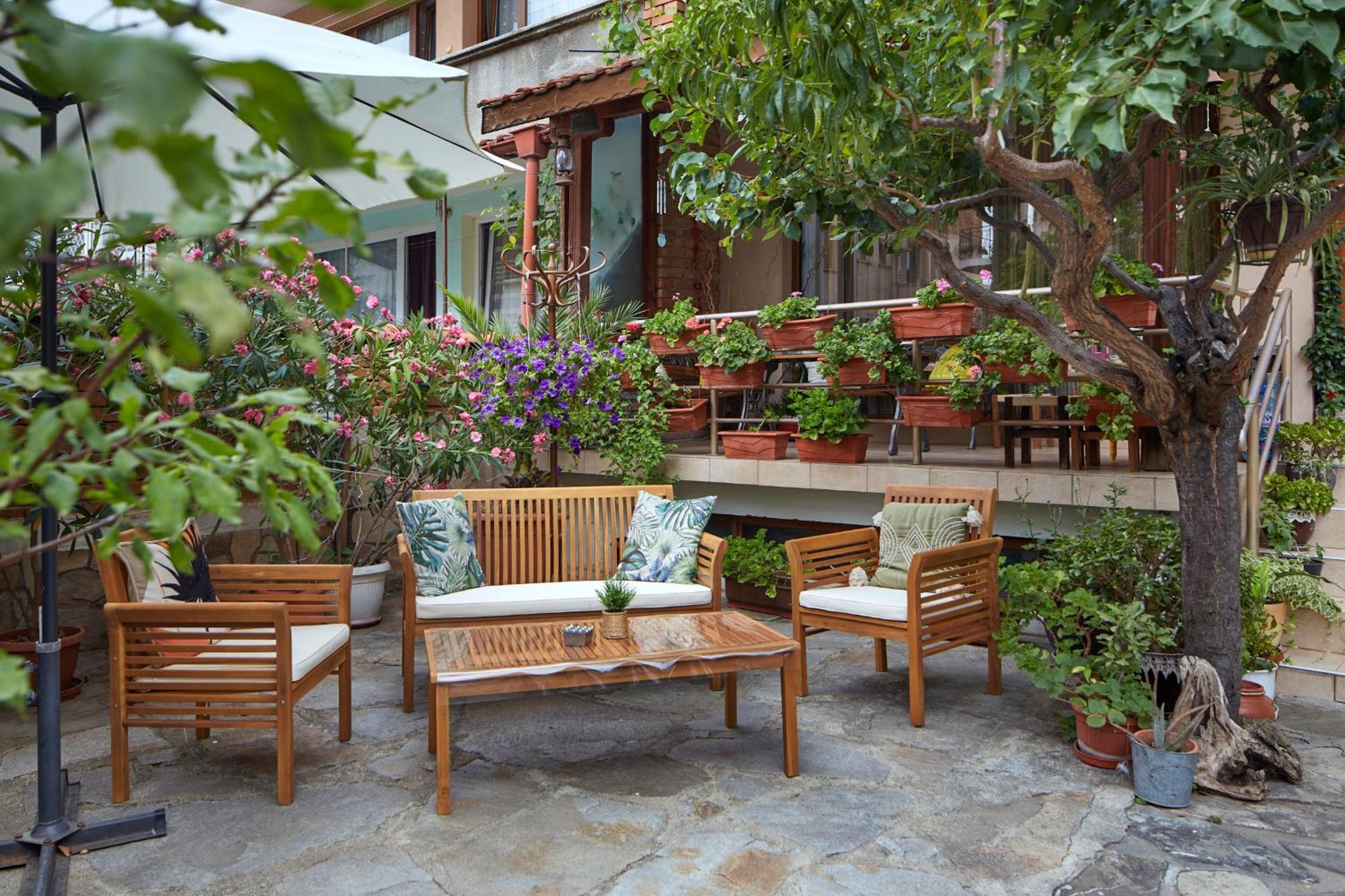 Nirvana Guest House Nesebar Exterior photo