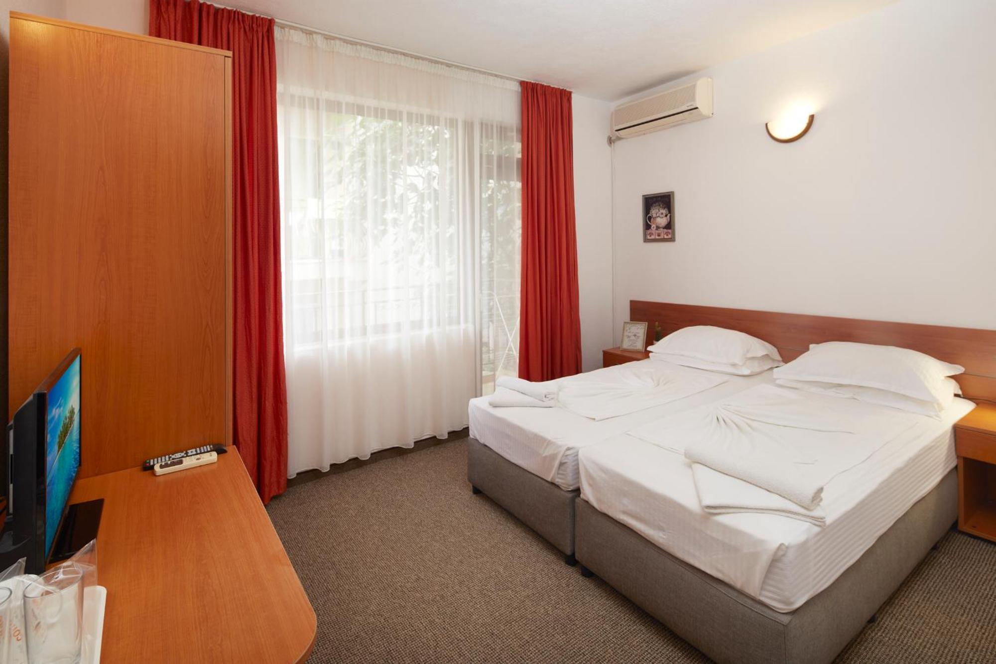 Nirvana Guest House Nesebar Exterior photo
