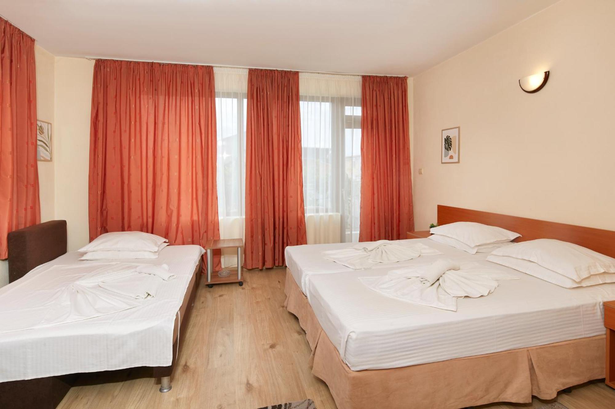 Nirvana Guest House Nesebar Exterior photo